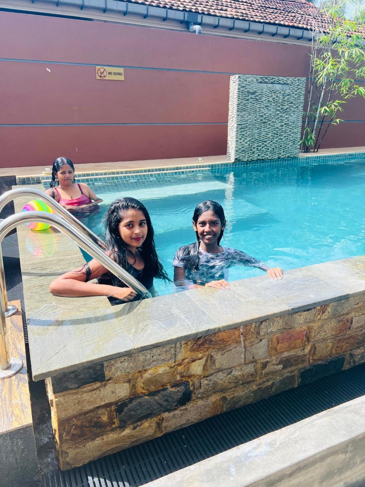 Mama'S Boutique Beach Hotel Negombo Bagian luar foto