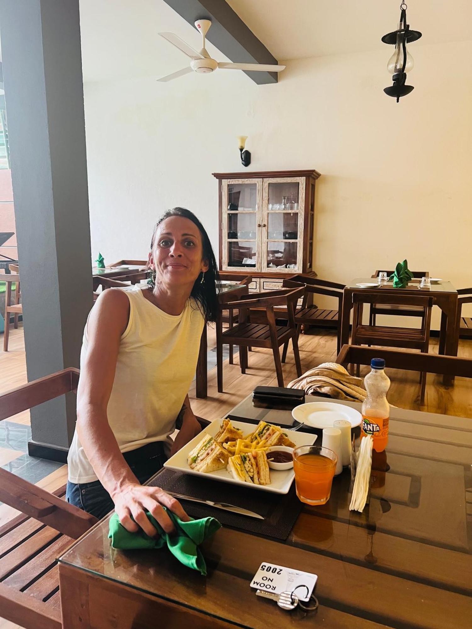 Mama'S Boutique Beach Hotel Negombo Bagian luar foto