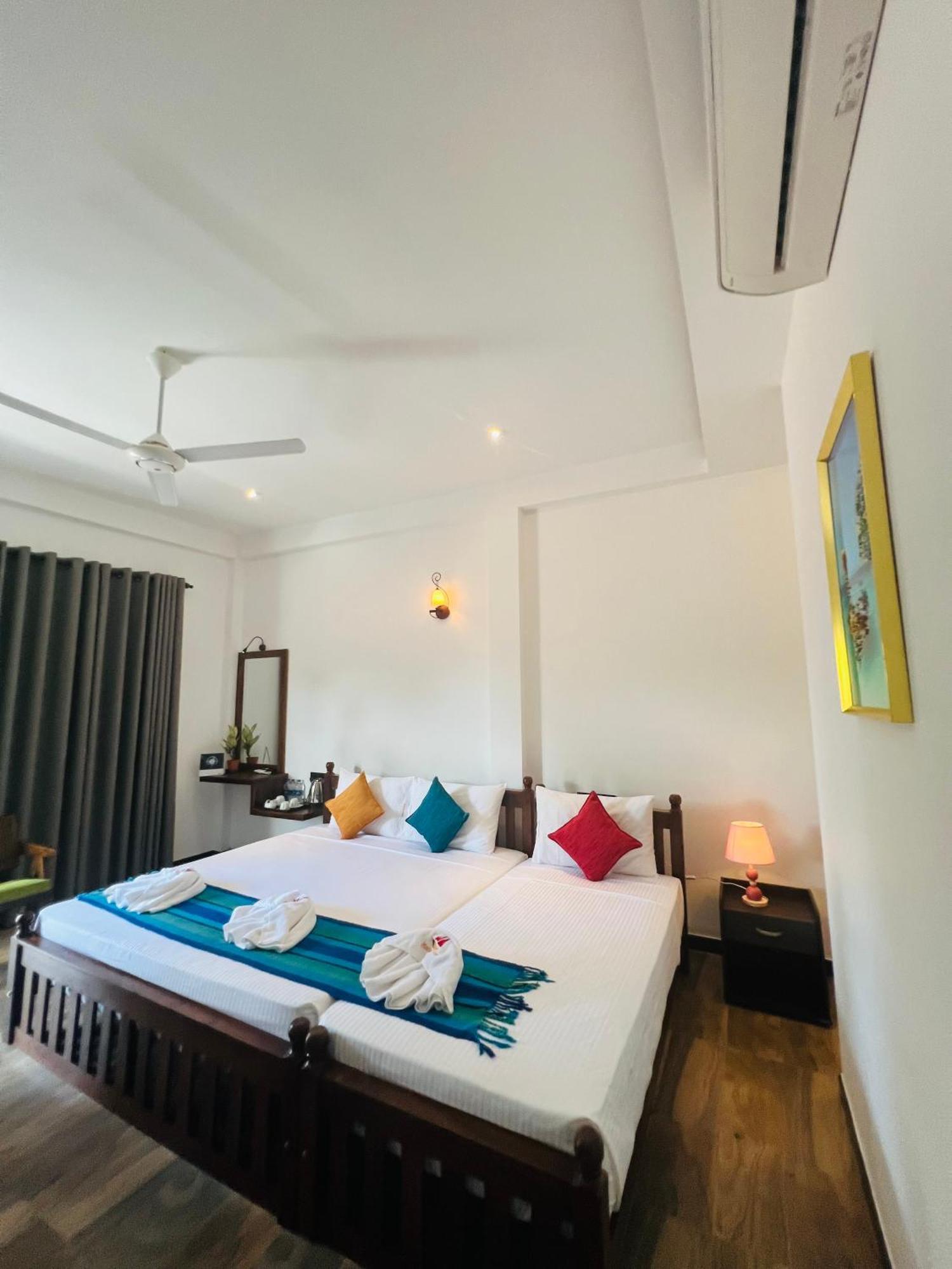 Mama'S Boutique Beach Hotel Negombo Bagian luar foto
