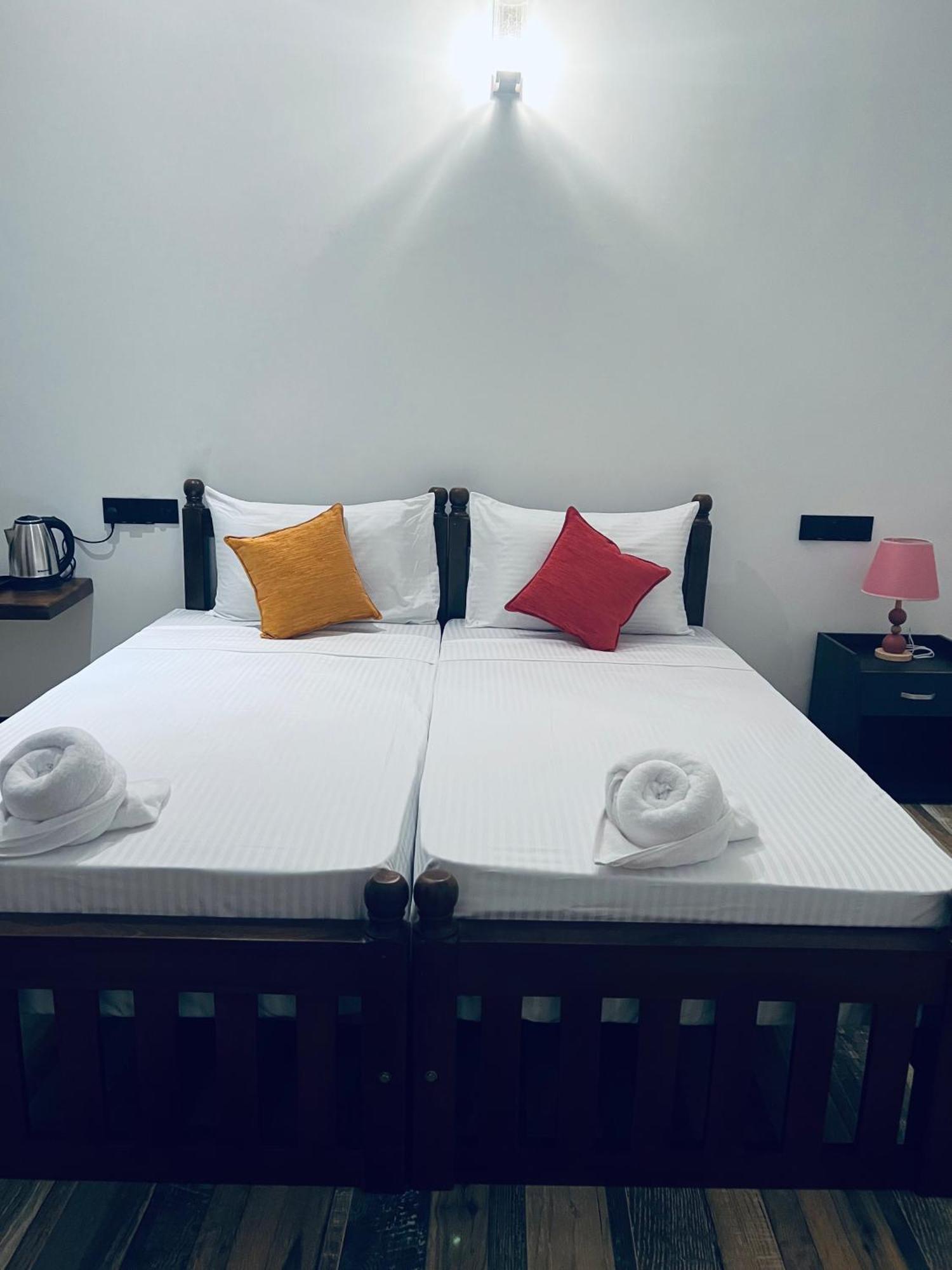 Mama'S Boutique Beach Hotel Negombo Bagian luar foto
