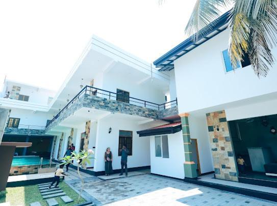 Mama'S Boutique Beach Hotel Negombo Bagian luar foto